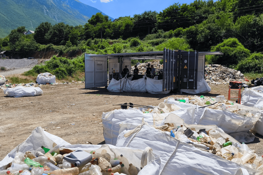 SortX Sortiercontainer, Albanien